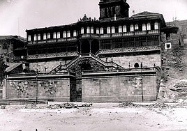 Antigua fachada sur del edificio de la Casa Lis.