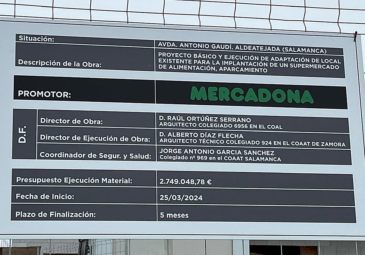 Cartel anunciador del nuevo supermercado de Mercadona en Vistahermosa en Salamanca.