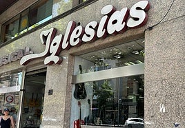 Musical Iglesias en Avenida Mirat.