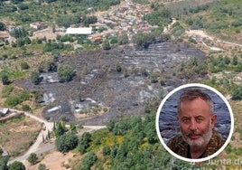Foto del incendio de Cepeda en el que se puede apreciar la cercanía con las casas y, a la derecha, el alcalde de la localidad, Juan Miguel Martín Curto.
