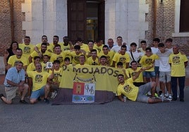 CD Mojados celebra el ascenso después de que la RFEF les diera la razón.