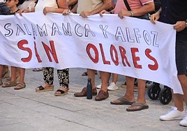 Una de las pancartas que se pudo ver en la concentración de afectados de el lunes pasado.