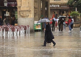 Lluvia en la Plaza Mayor.