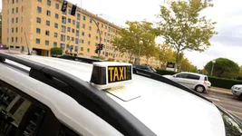 Cuatro meses sin coche y seguros a precio de oro: la desesperación de ser taxista en Salamanca