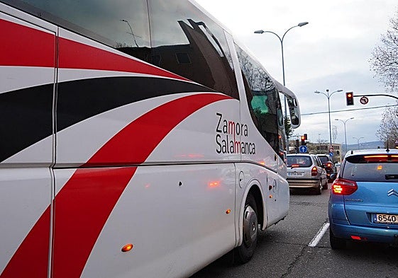 Un autobús de la empresa Zamora Salamanca.