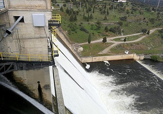 Embalse de Santa Teresa.