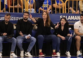 Montañana, flanqueada por Pablo García y Raquel Romo, este domingo