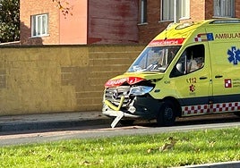 Imagen de los daños sufridos por la ambulancia implicada en la colisión.