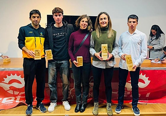 Representantes de la Escuela de Triatlón Salmantina.