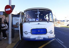 Un vehículo histórico para celebrar los 100 años del autobús urbano en Salamanca