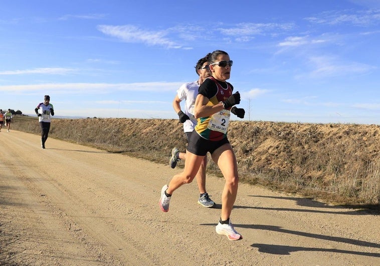 Verónica Sánchez se dirige hacia una nueva victoria en la prueba de esta mañana en Cabrerizos.