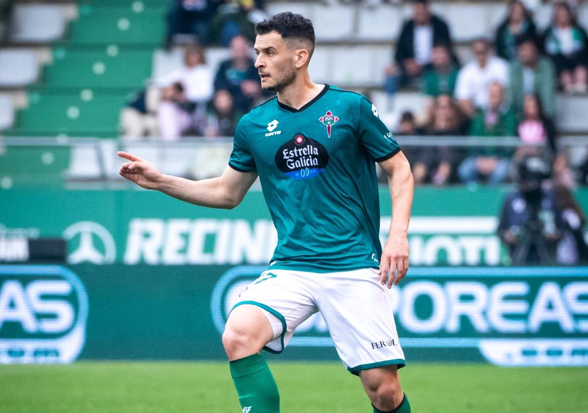 Chuca jugando en el Racing de Ferrol.