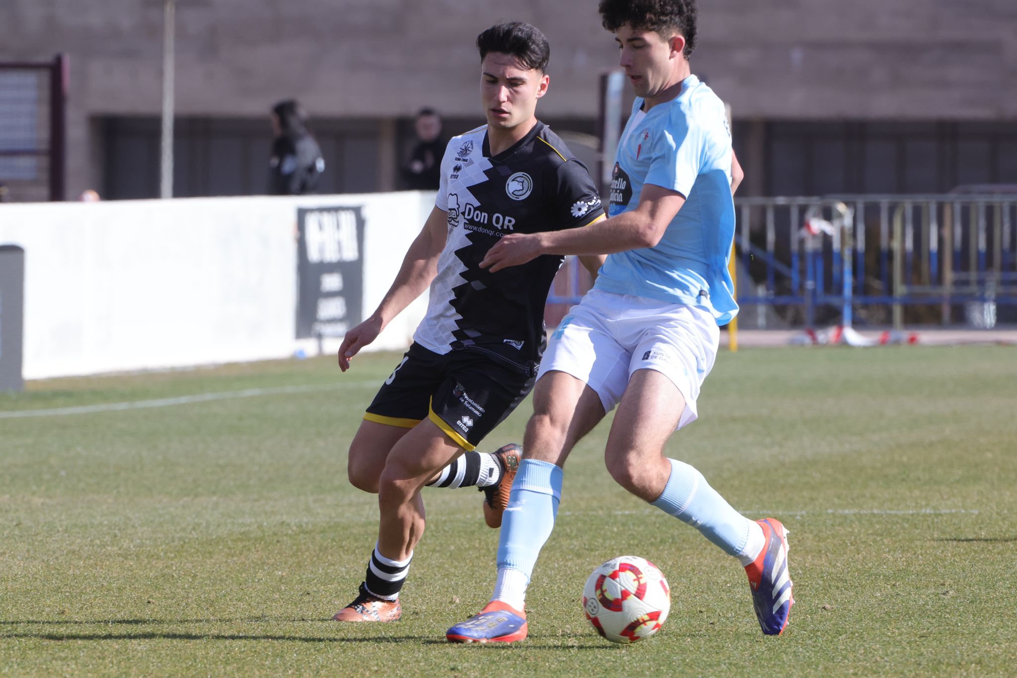 El partido entre el Unionistas y el Celta B, en imágenes