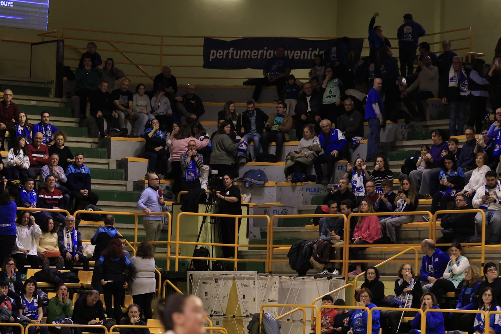 Sonora pitada para el poco deportivo Bourges Basket ante Avenida