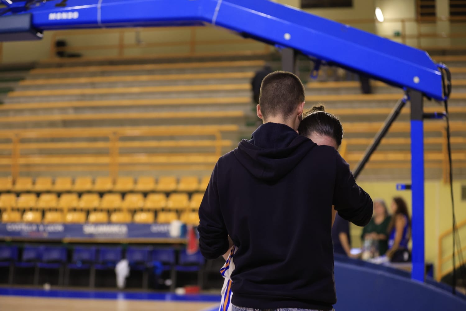 Sonora pitada para el poco deportivo Bourges Basket ante Avenida