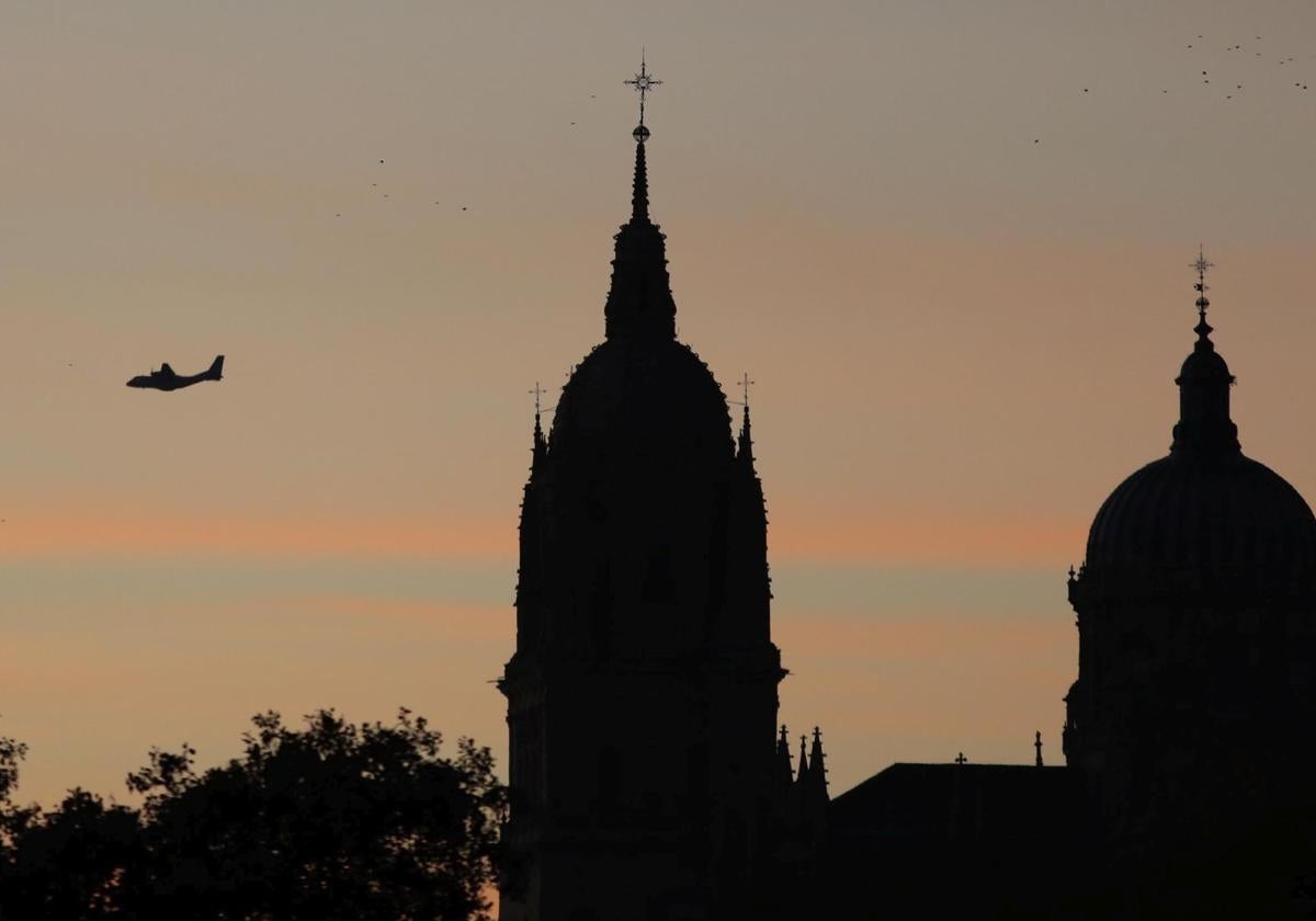 El aeropuerto de Salamanca que no despega pese a los vuelos a las islas y los extranjeros