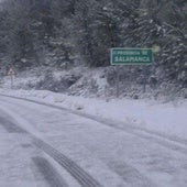 La carretera cortada al tráfico hacia Salamanca para vehículos pesados por nieve