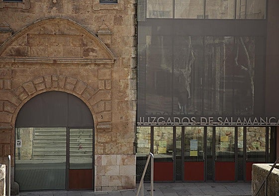 Entrada a los Juzgados de Salamanca.