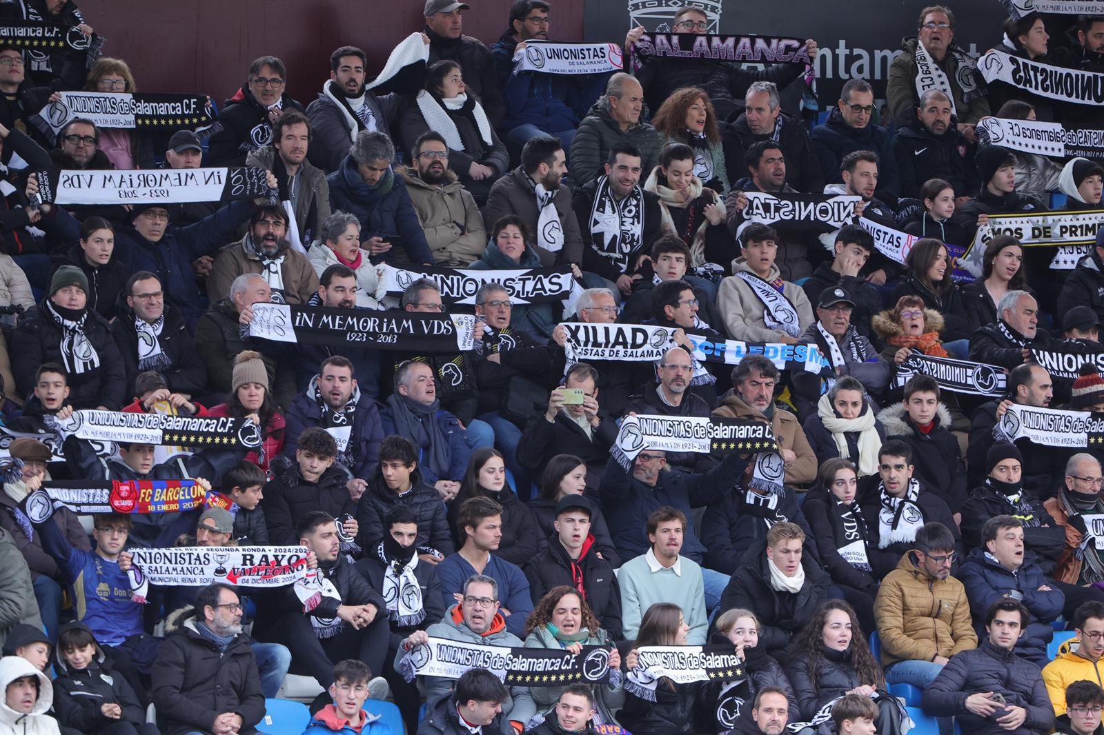El partido entre Unionistas y la Ponferradina, en imágenes