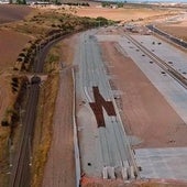 El 'pinchazo' de las vías del puerto seco a la línea férrea cortará el tráfico de trenes durante un día