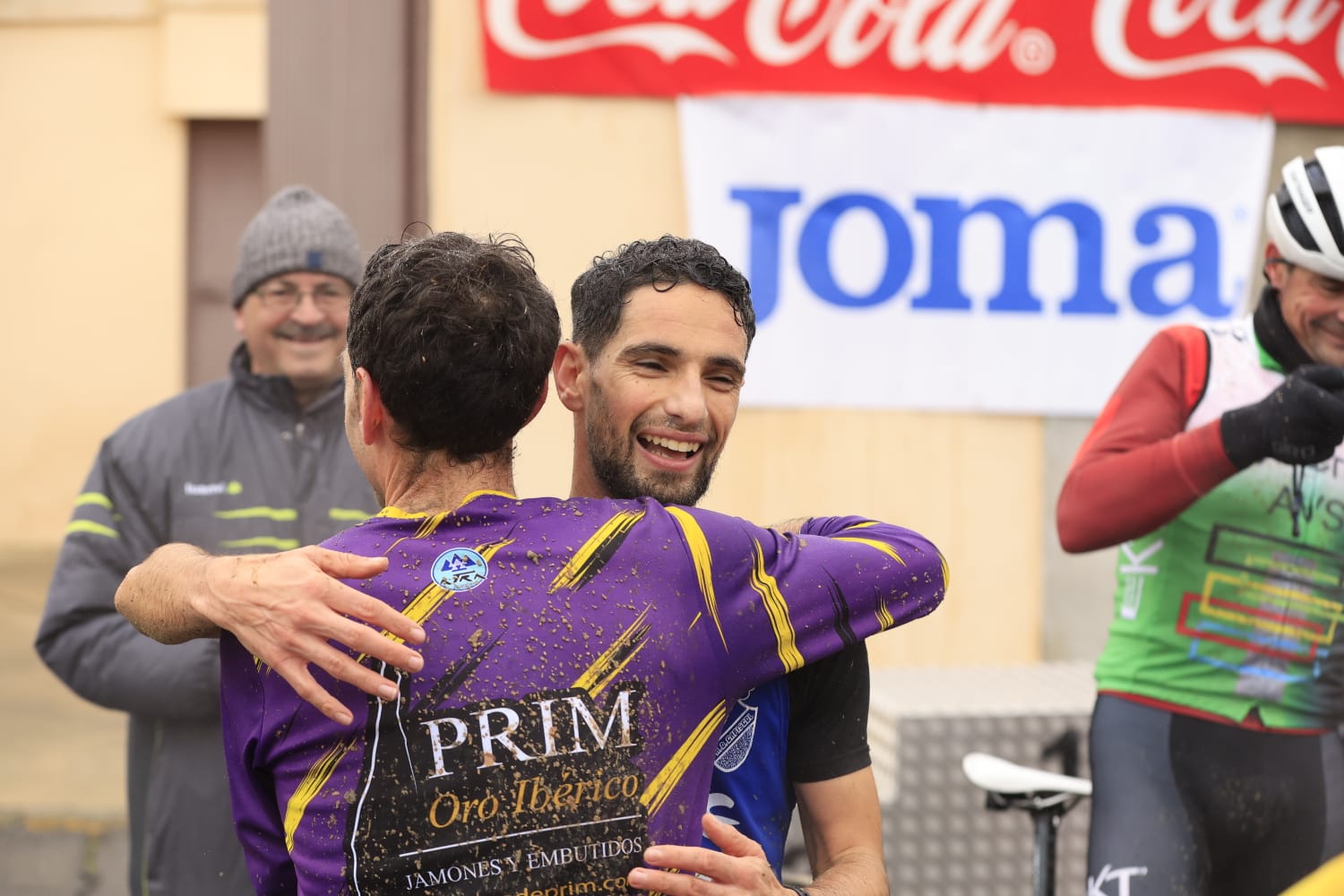 Verónica Sánchez y Miguel Ángel Martín, vencedores de la Liga de Cross Cabrerizos