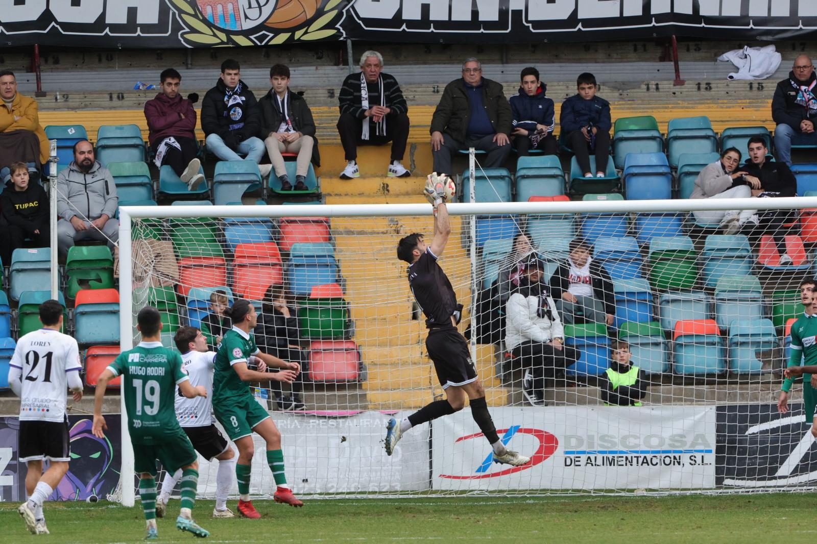En imágenes, la victoria del Salamanca UDS ante el Coruxo (3-0)