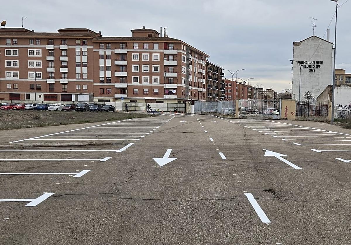 Ampliación del aparcamiento gratuito en superficie provisional en los terrenos del antiguo Mercasalamanca.