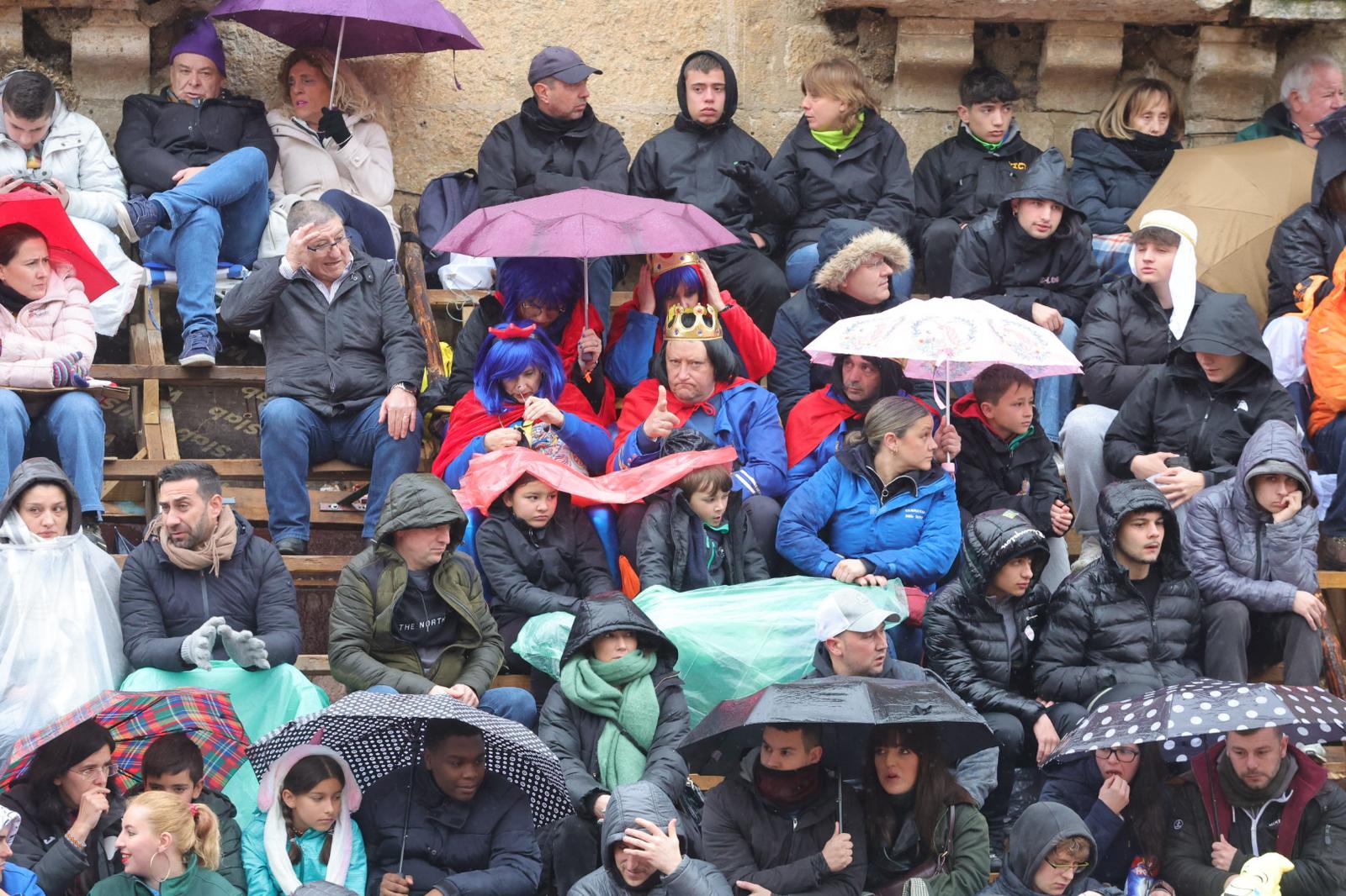 Un encierro pasado por agua en el Carnaval del Toro de Ciudad Rodrigo