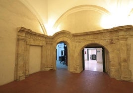 La sacristía de la iglesia de San Antonio el Real en el interior del Teatro Liceo