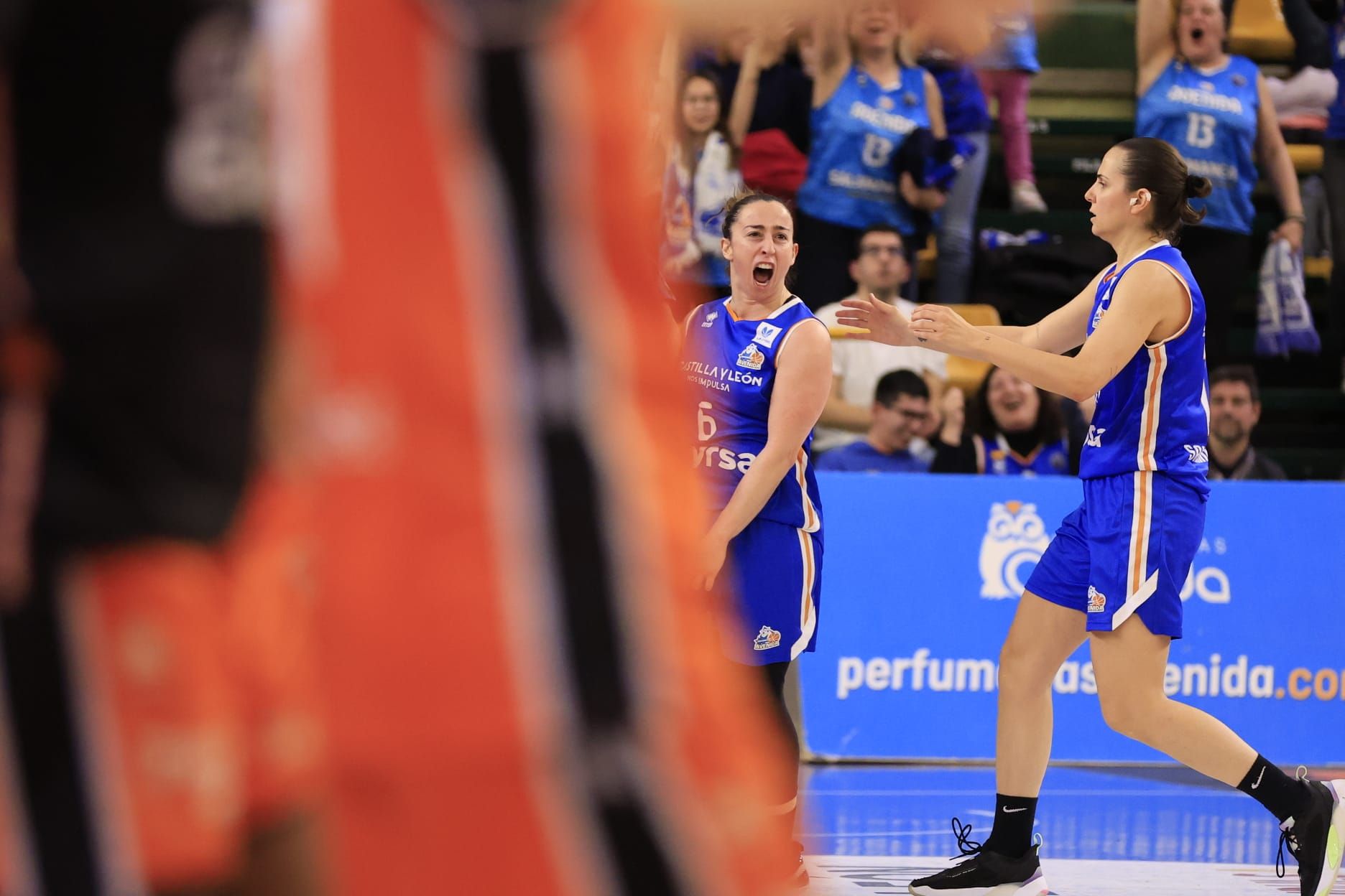 Victoria de campeón de Perfumerías Avenida frente a Valencia Basket