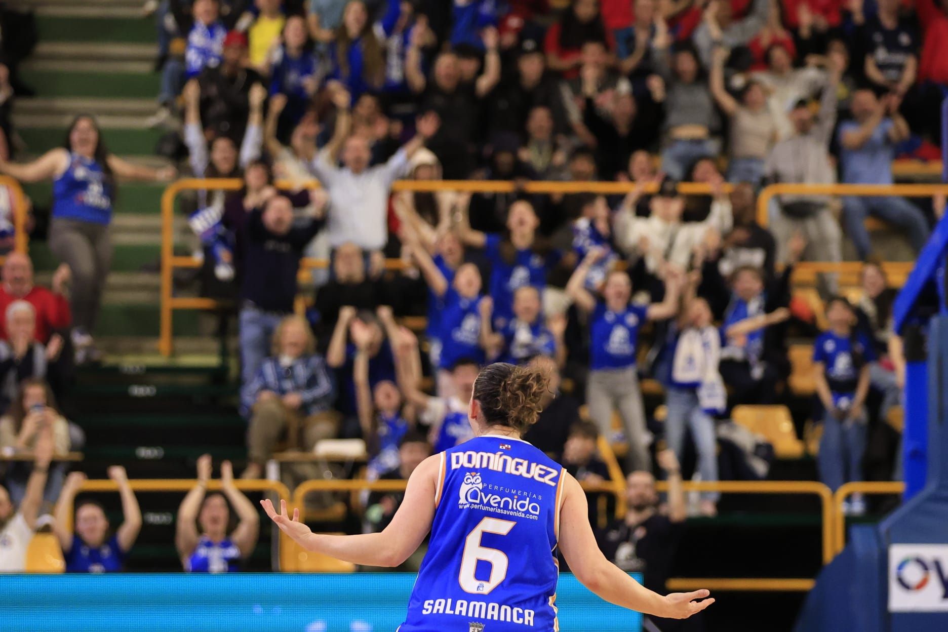 Victoria de campeón de Perfumerías Avenida frente a Valencia Basket
