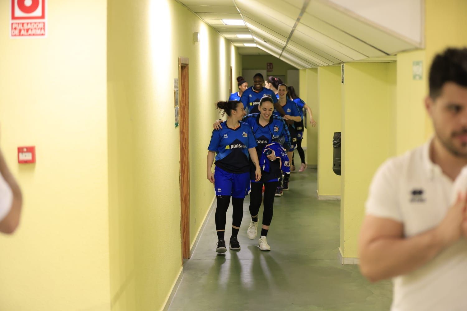 Victoria de campeón de Perfumerías Avenida frente a Valencia Basket