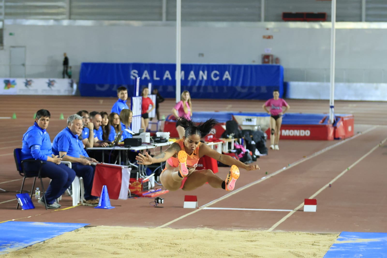 En imágenes, el I Trofeo de Atletismo Ciudad de Salamanca en Pista Cubierta