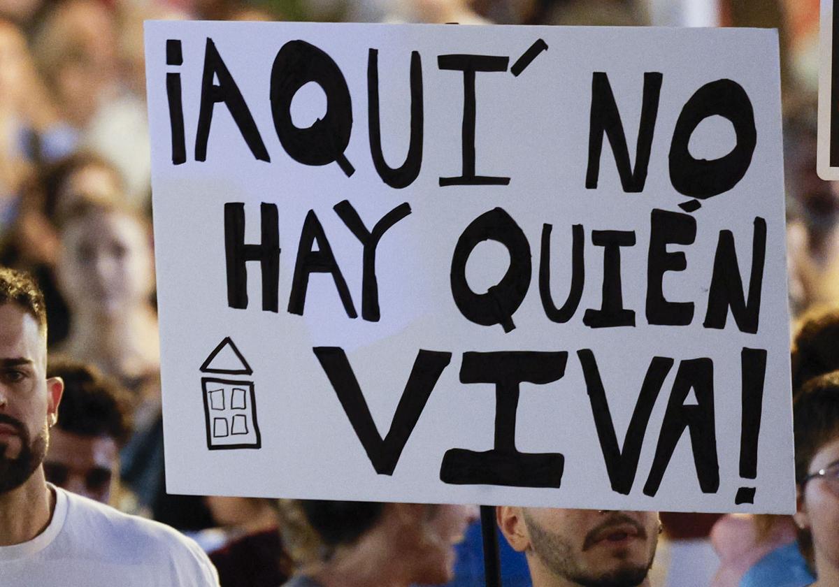 Siete familias compiten por un alquiler: la trágica situación de la vivienda en Salamanca