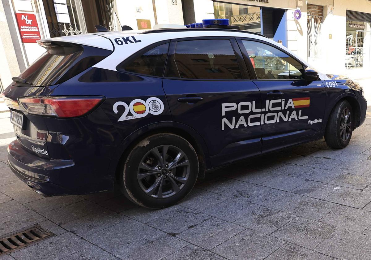 Roba ropa valorada en 815 euros de un establecimiento de Salamanca