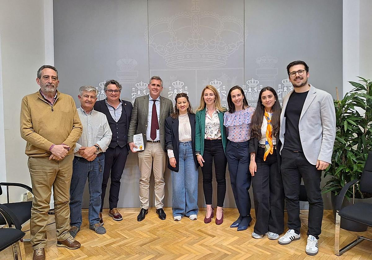 Presentación del libro 'Educar y educarse entre pantallas ¡Todo el día con el móvil', del grupo de Investigación GIPEP.