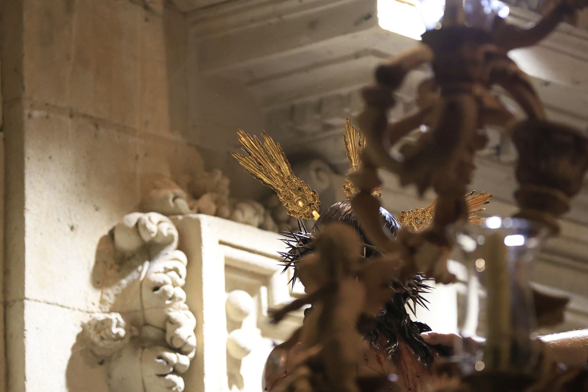 Las imágenes del montaje de los pasos de Semana Santa en Salamanca