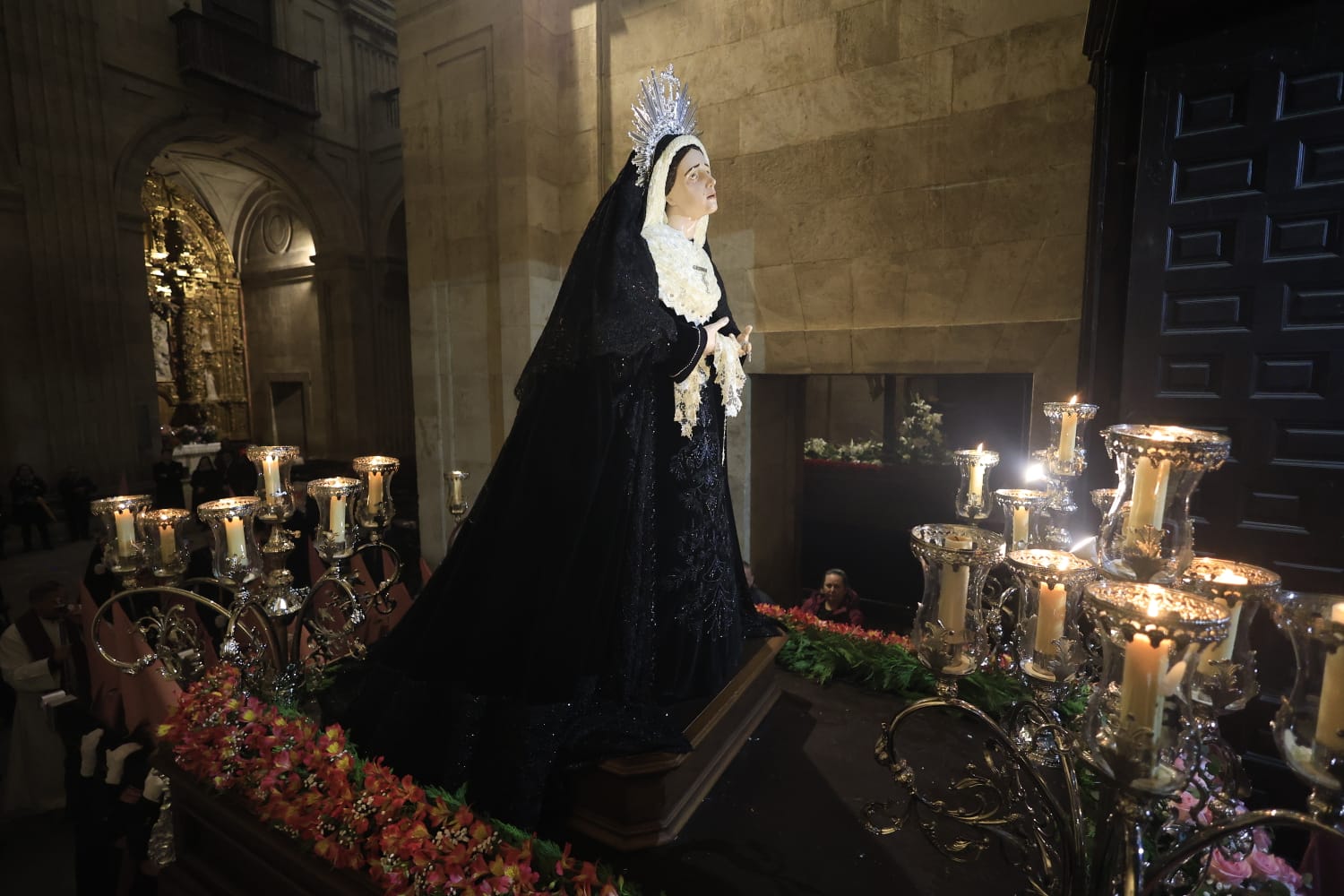 Jesús Flagelado recorre una Salamanca aterida por el frío