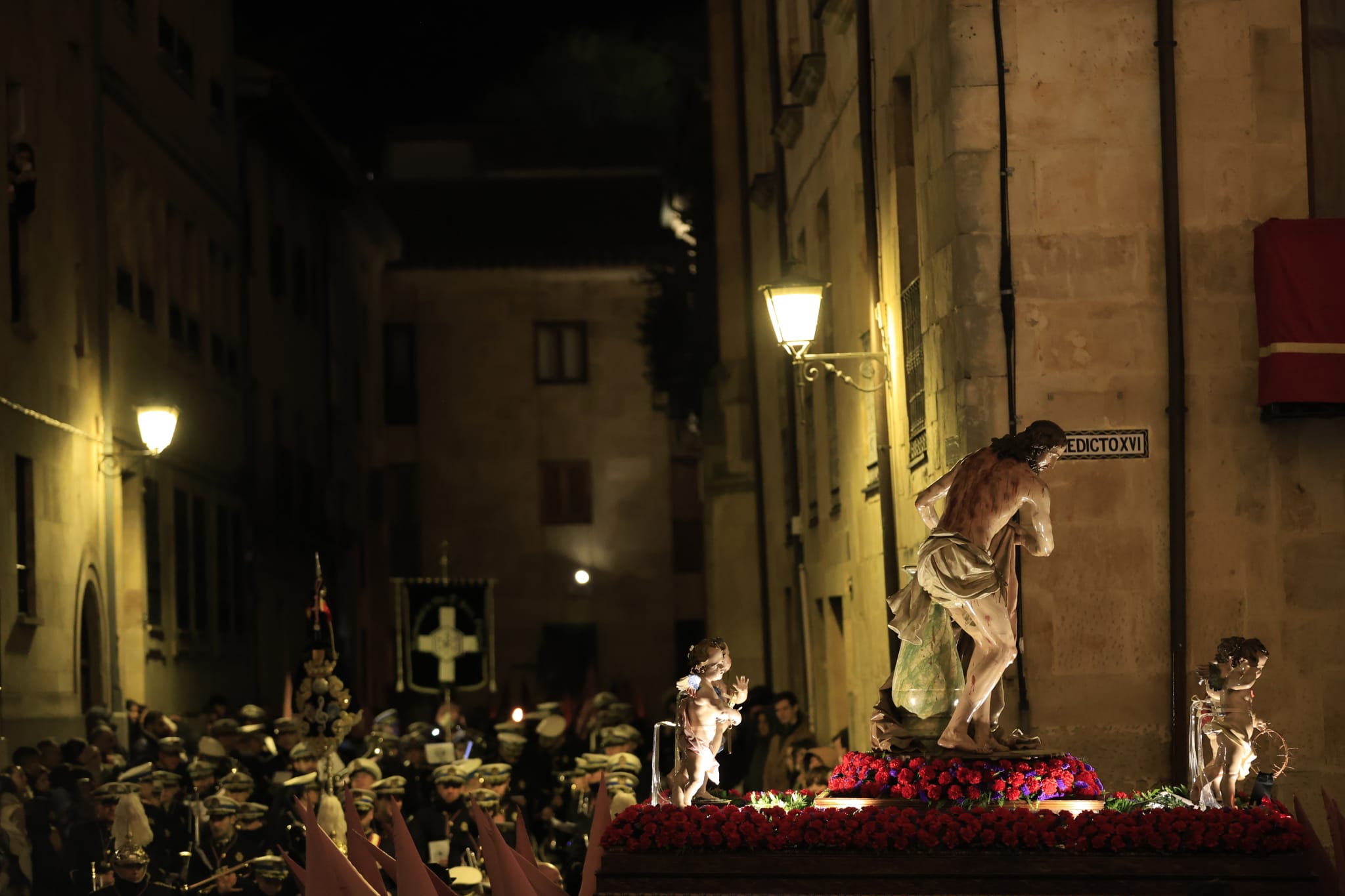 Jesús Flagelado recorre una Salamanca aterida por el frío