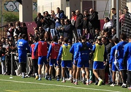 Primer equipo y afición comparten fuerzas antes del Unionistas-Arenteiro