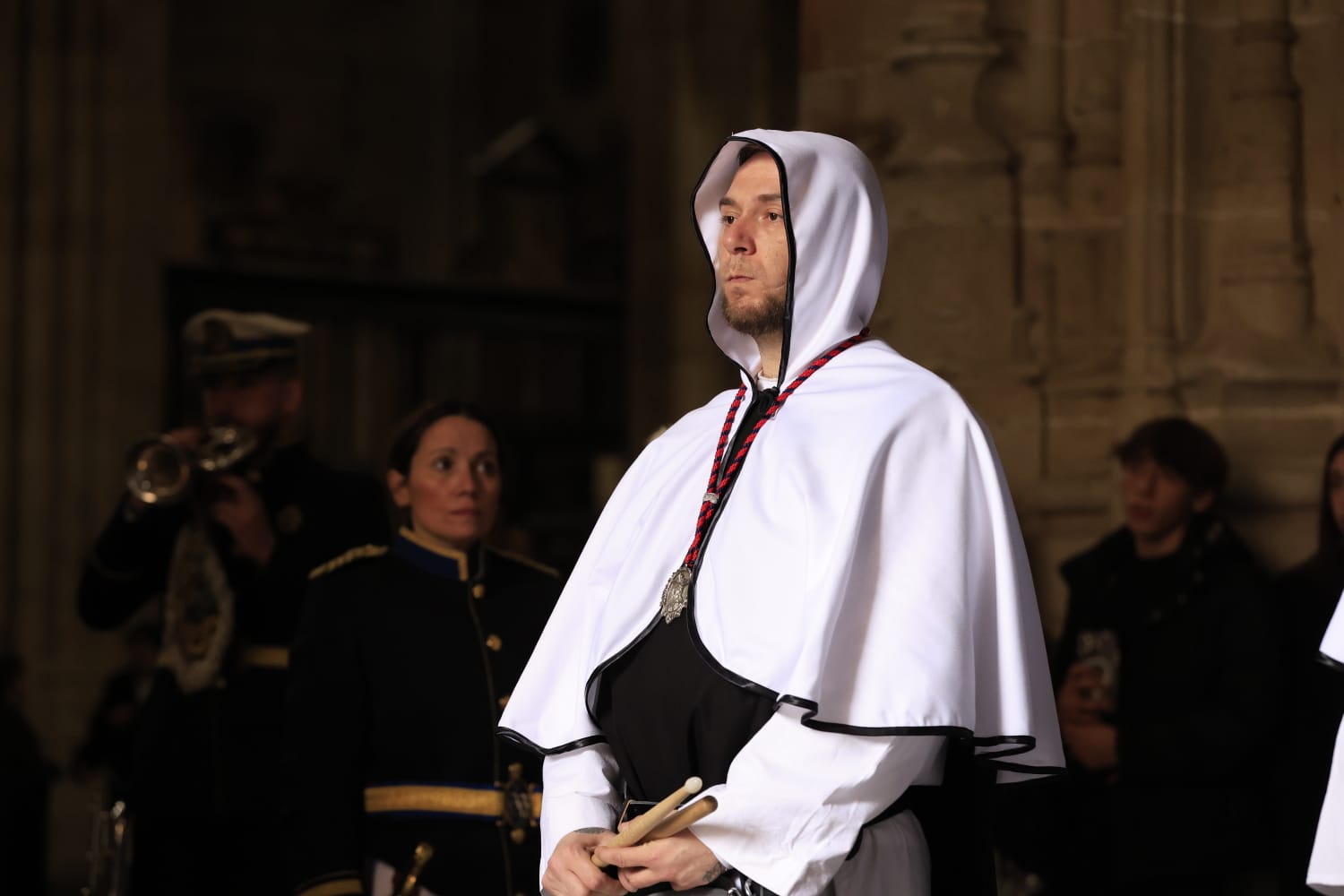 La lluvia respeta el Jueves Santo de Salamanca con el Vía Crucis desde la Catedral