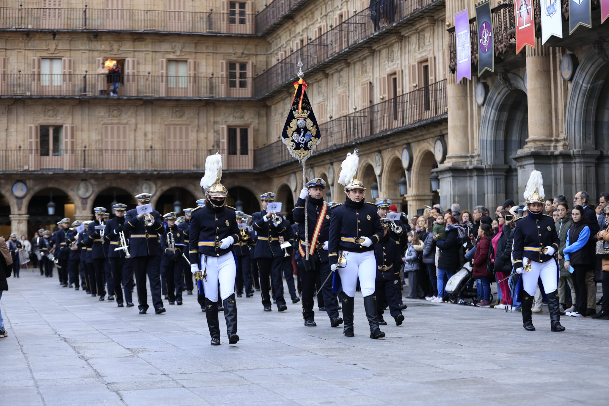 La Hermandad Dominicana recorre Salamanca bajo una madrugada serena