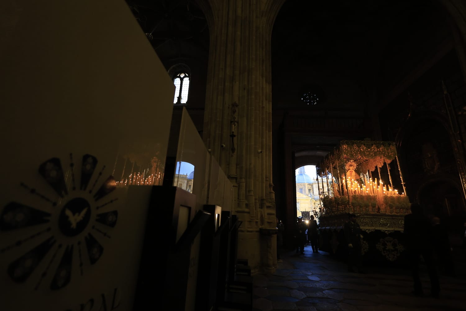 La Hermandad Dominicana recorre Salamanca bajo una madrugada serena