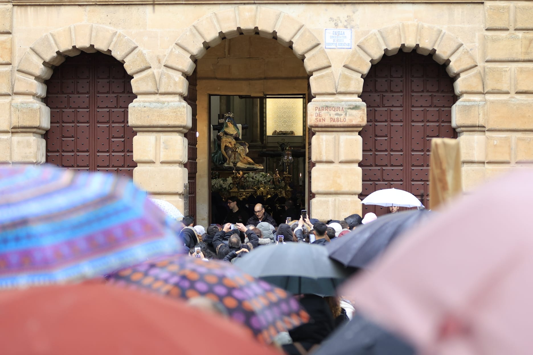 El cielo se impone al Viernes Santo: suspendidas todas las procesiones de la tarde en Salamanca