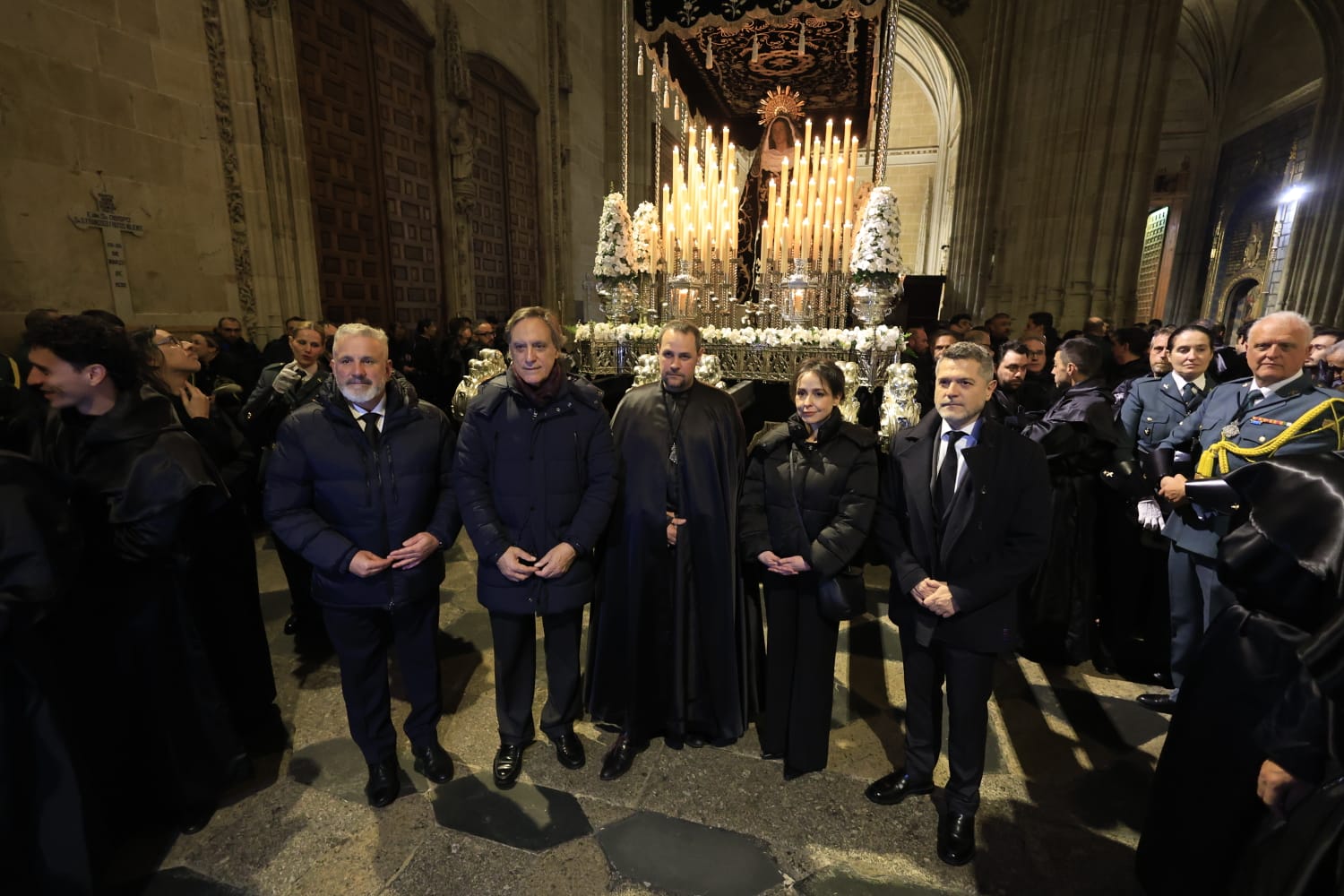 Sin Soledad ni Cristo de la Liberación: la lluvia desluce el inicio del Sábado Santo