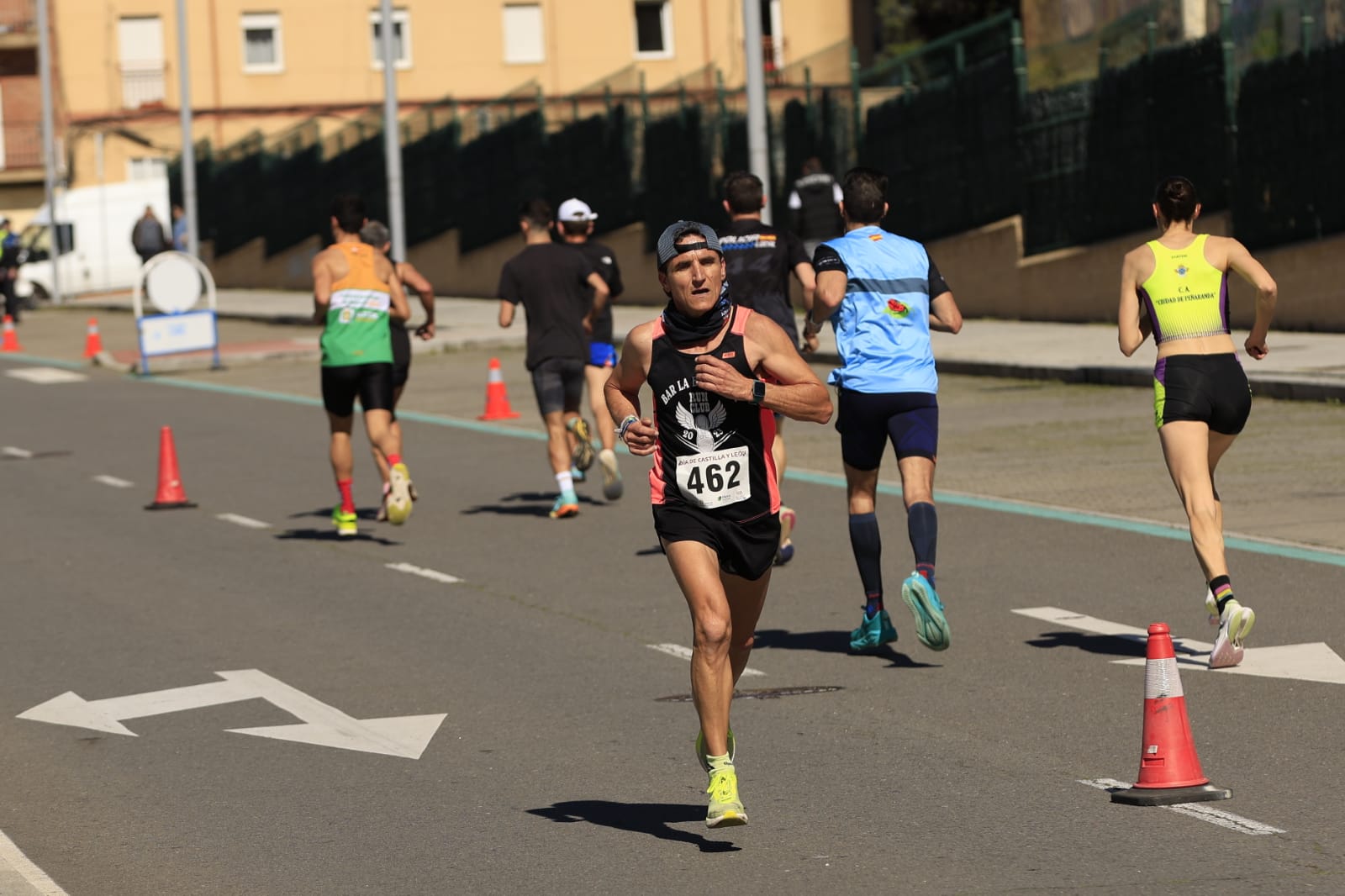 La Carrera y marcha por el Día de Castilla y León de Salamanca, en imágenes
