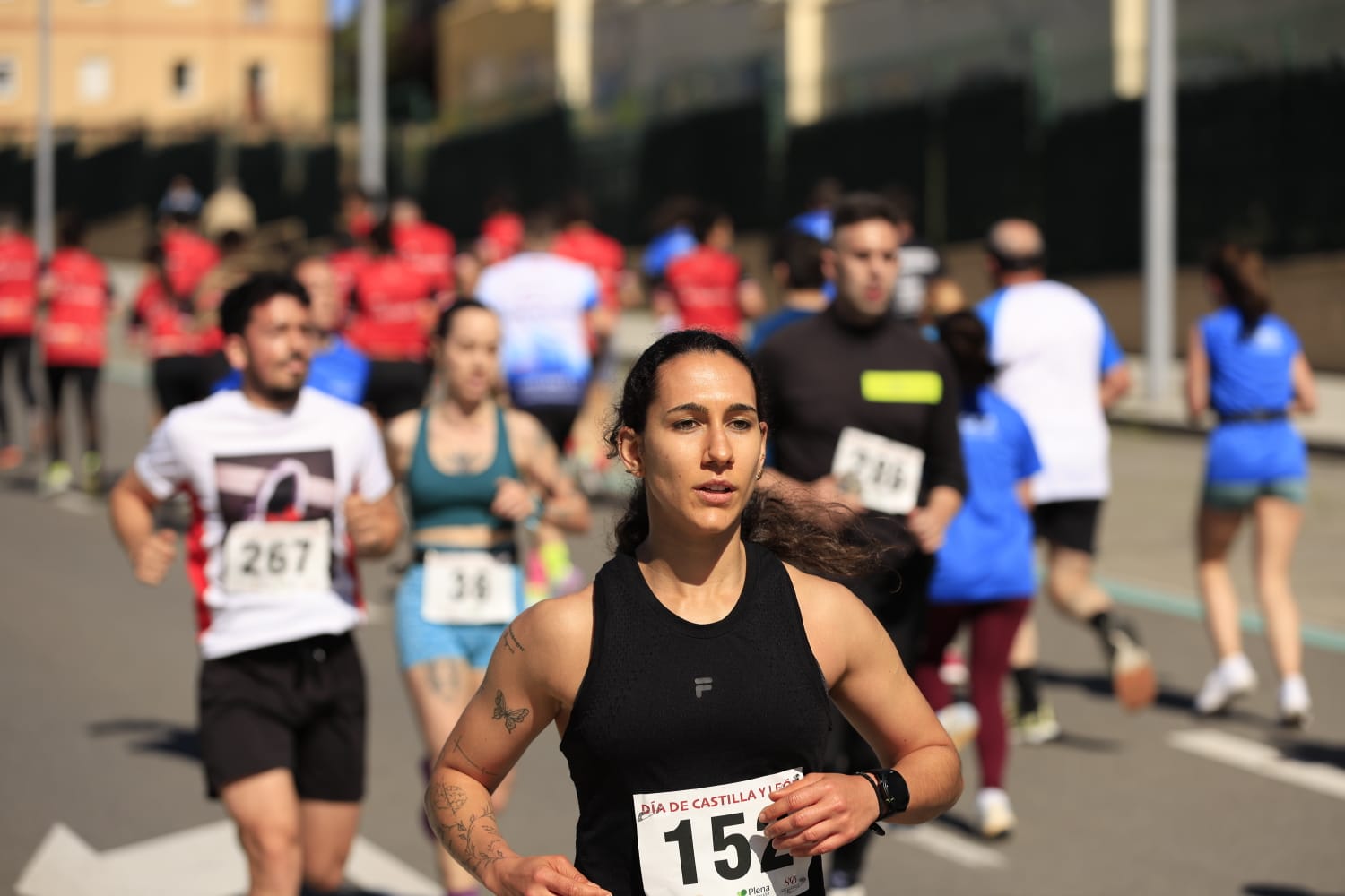 La Carrera y marcha por el Día de Castilla y León de Salamanca, en imágenes