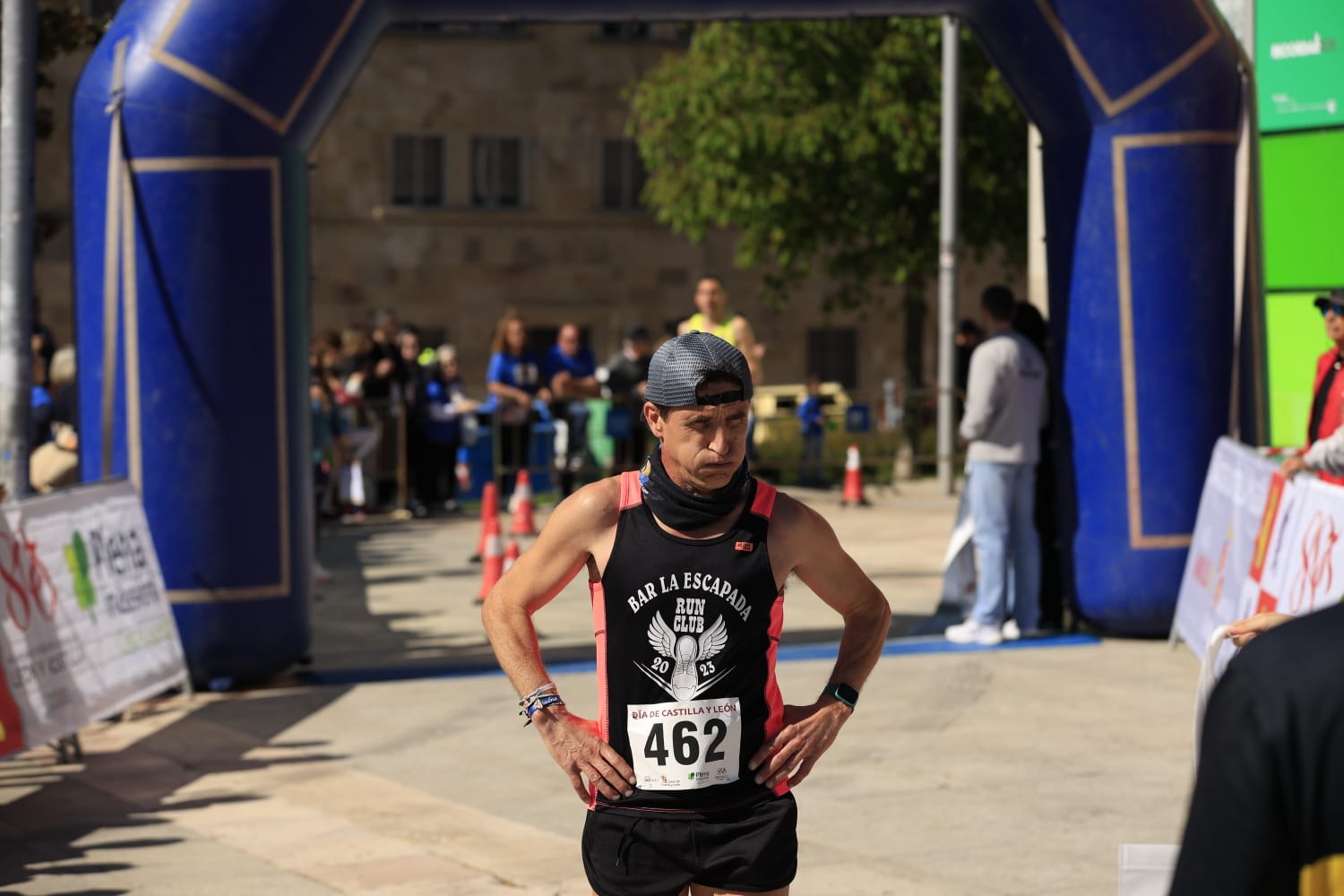 La Carrera y marcha por el Día de Castilla y León de Salamanca, en imágenes