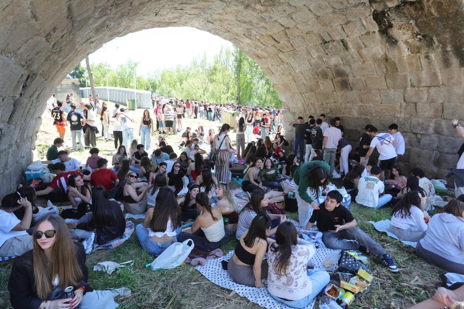 Las imágenes de un Lunes de Aguas para el recuerdo con un apagón nacional
