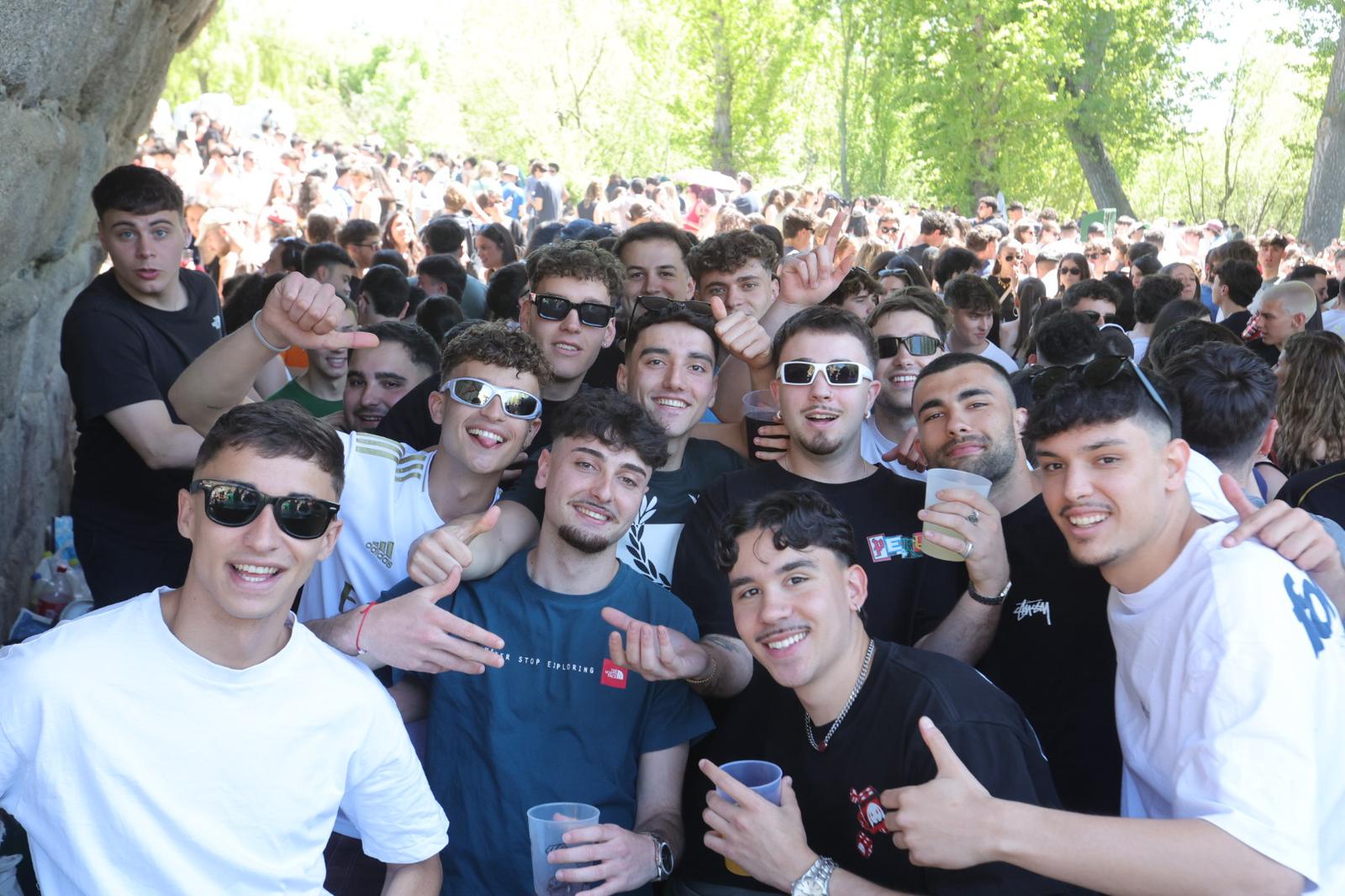 Las imágenes de un Lunes de Aguas para el recuerdo con un apagón nacional